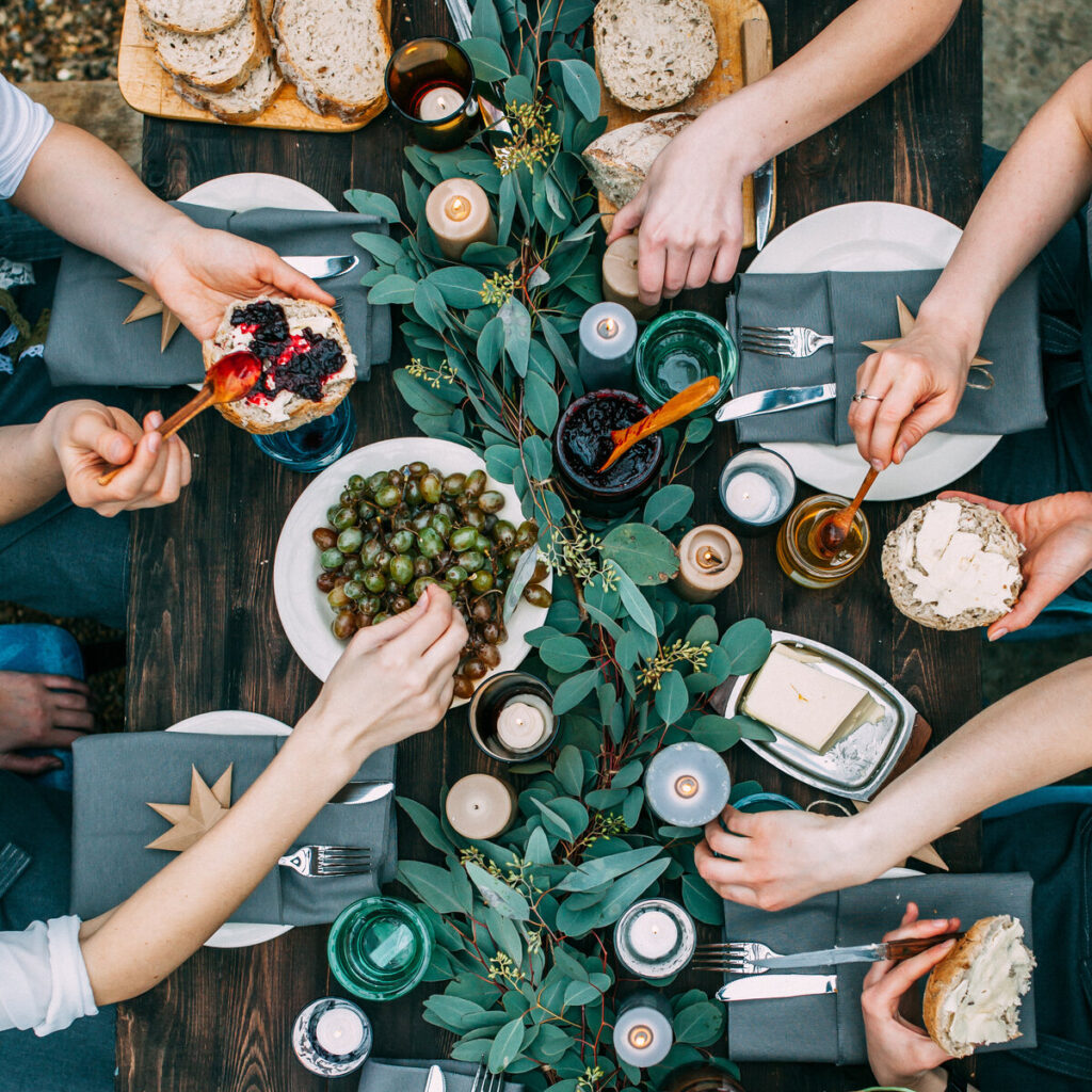 A Foodie’s Guide to Dining in Oak Harbor: The Best Eats and Hidden Gems in Azle’s Beloved Lakeside Neighborhood